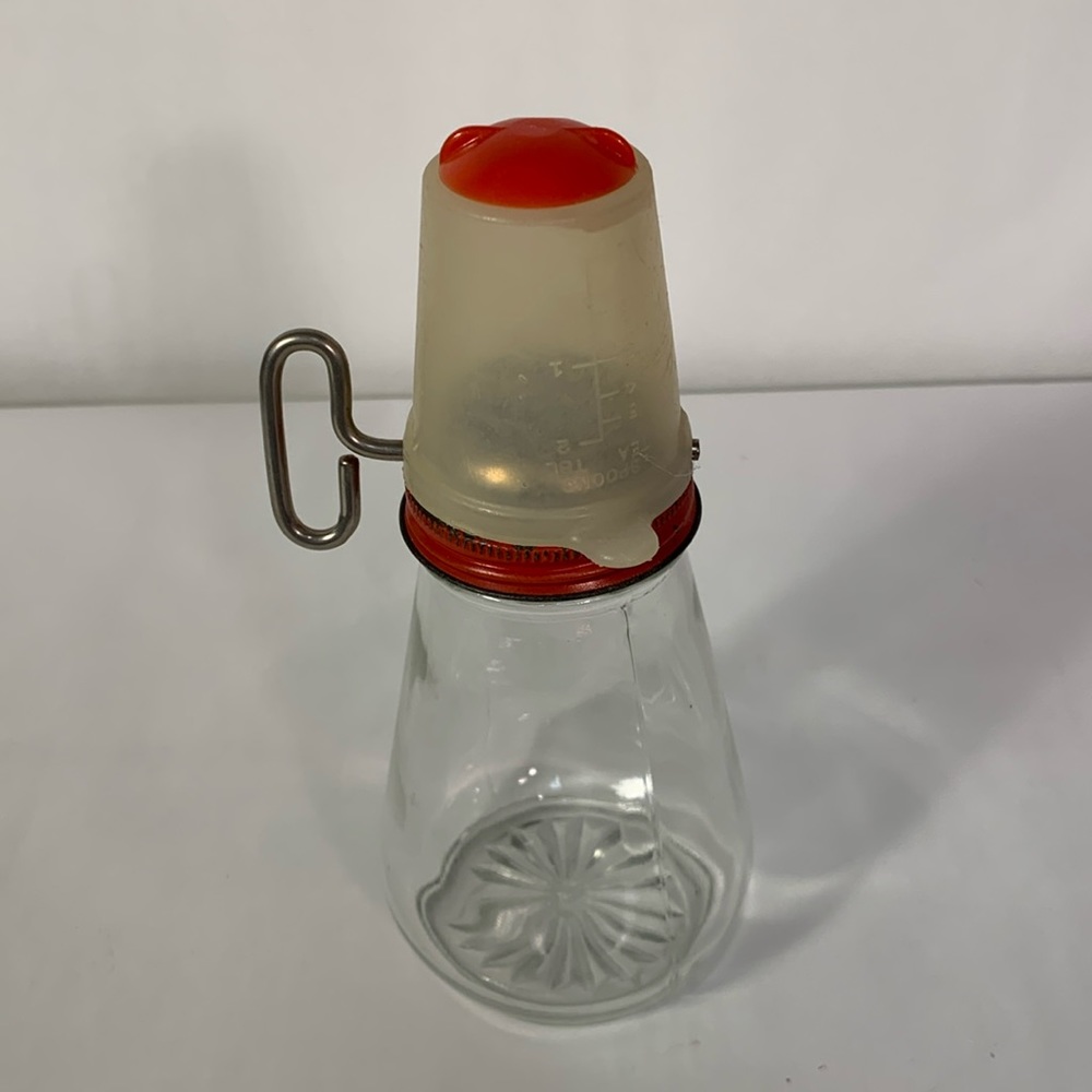 Vintage Glass Nut  Spice Red Grinder Turnkey with Plastic Measuring Cup Lid